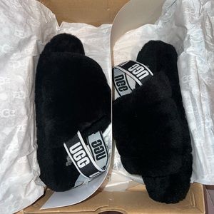 UGG FLUFF YEA SLIDE WORN TWICE